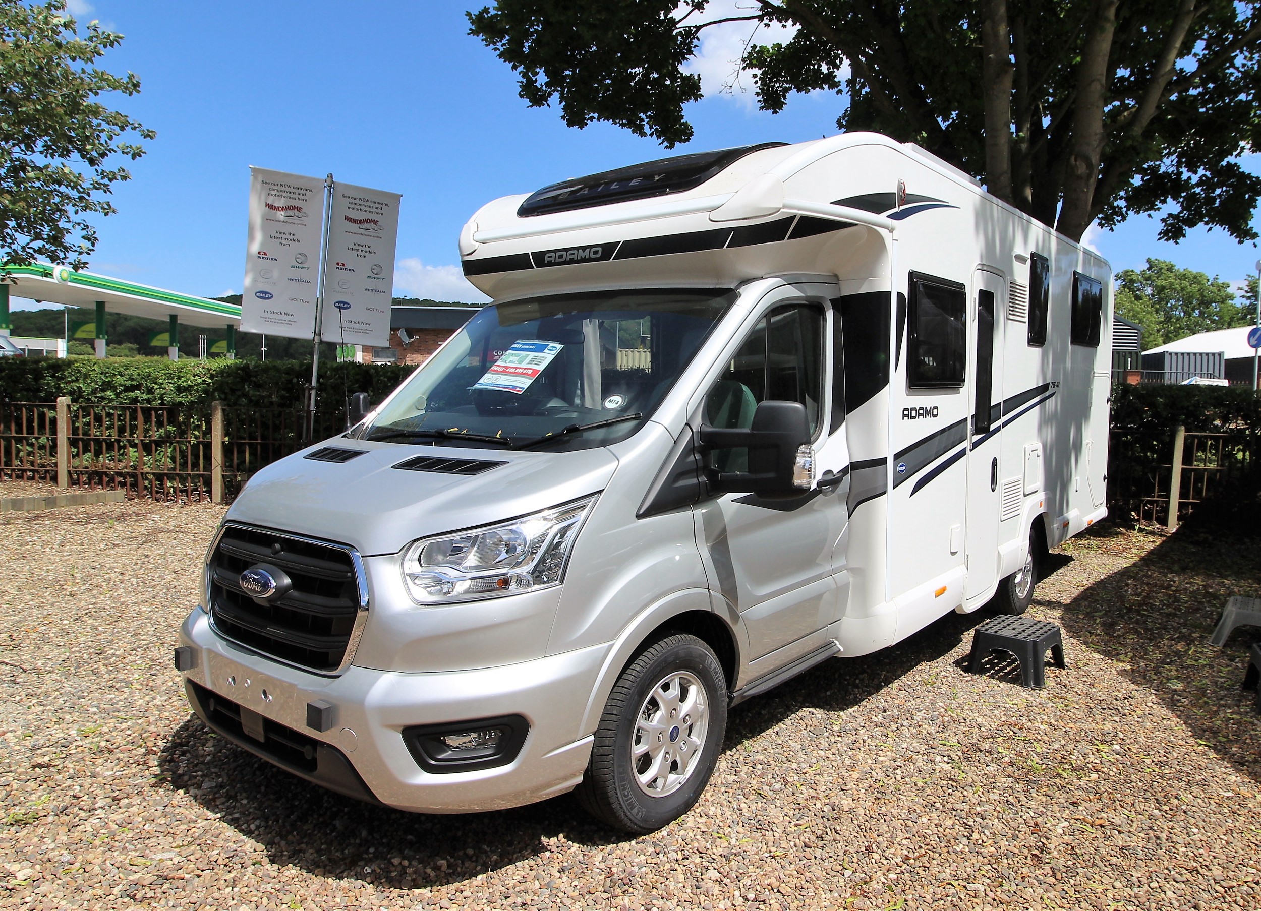 Bailey Adamo 75 4i