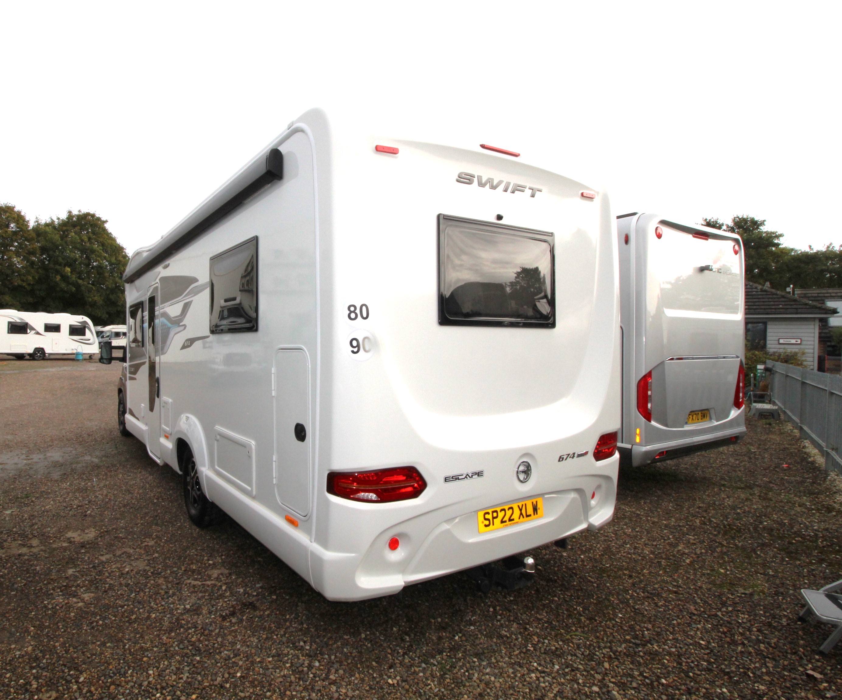 Swift Escape 674 140BHP Auto