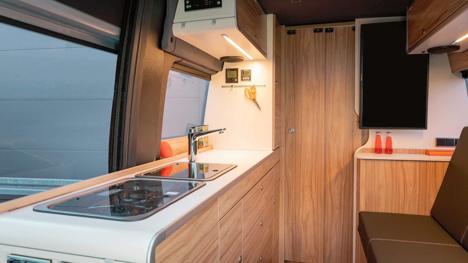 2008 Mercedes-Benz Sprinter Devon Conversion - Rare Full-Width Washroom