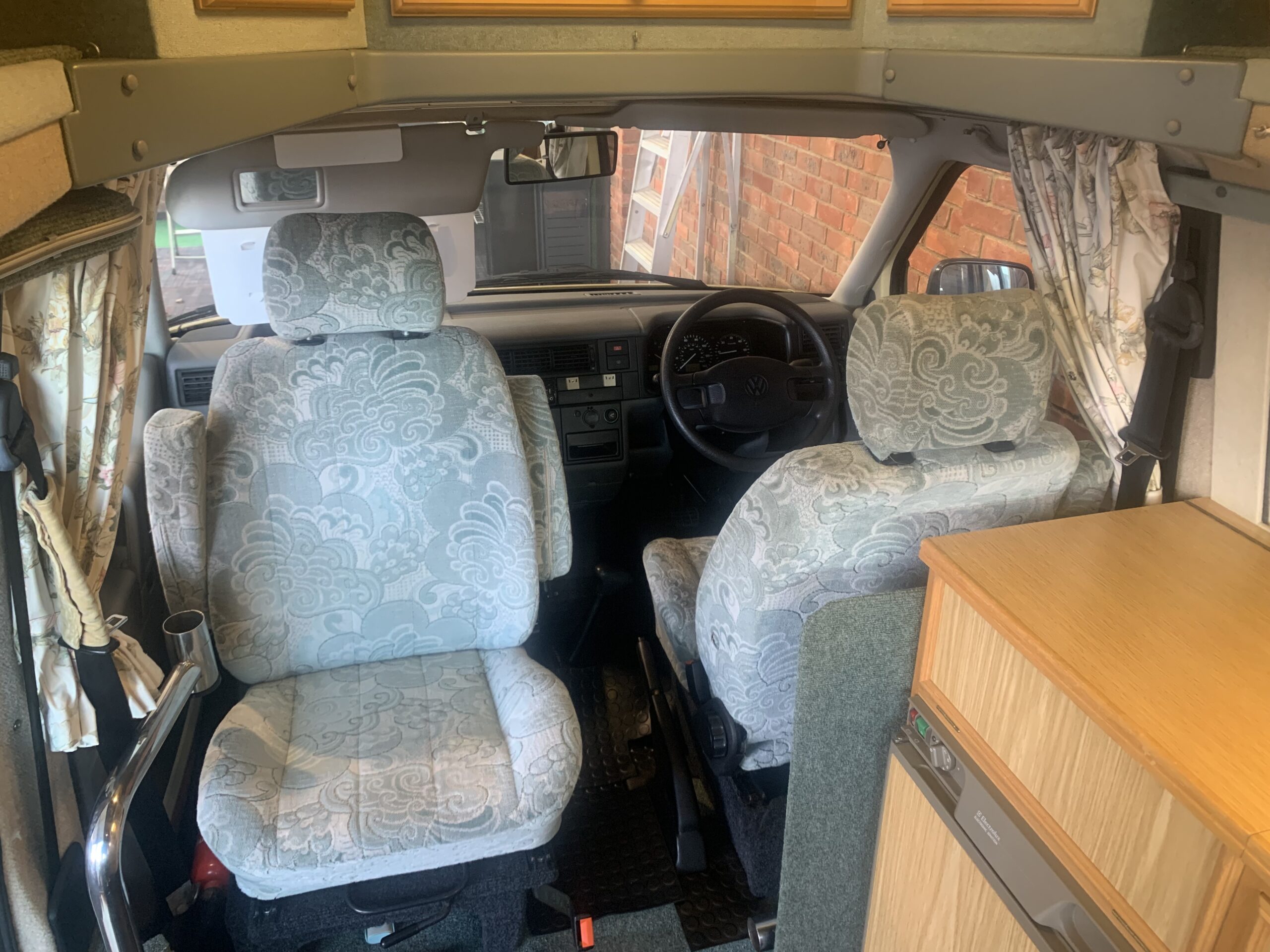 Auto-Sleepers Trident AutoSleeper Trident, 2+2 Berth, 4 Belts, Low Mileage, MOT, 12 Months Warranty, Habitation Service