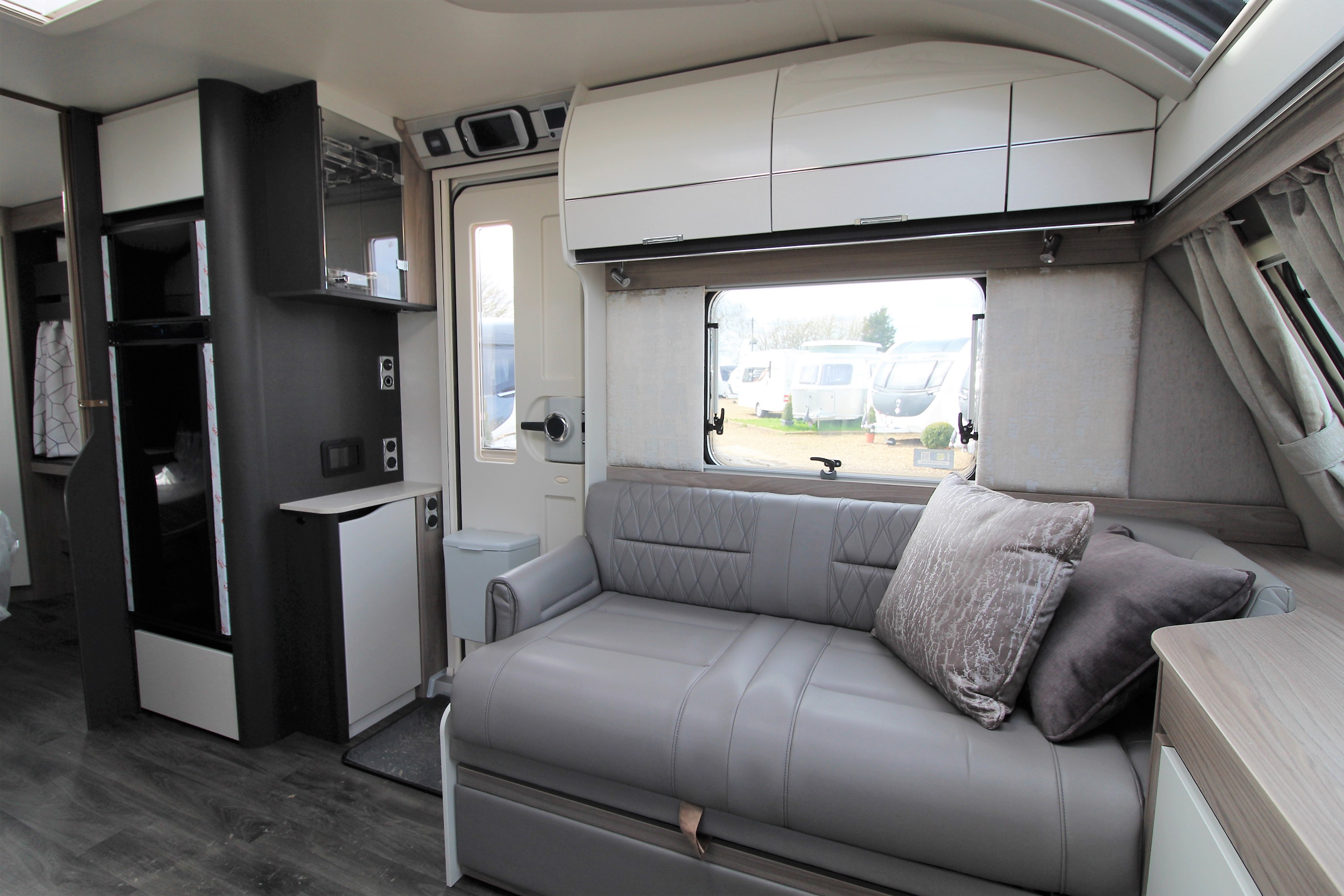 Swift Elegance 845