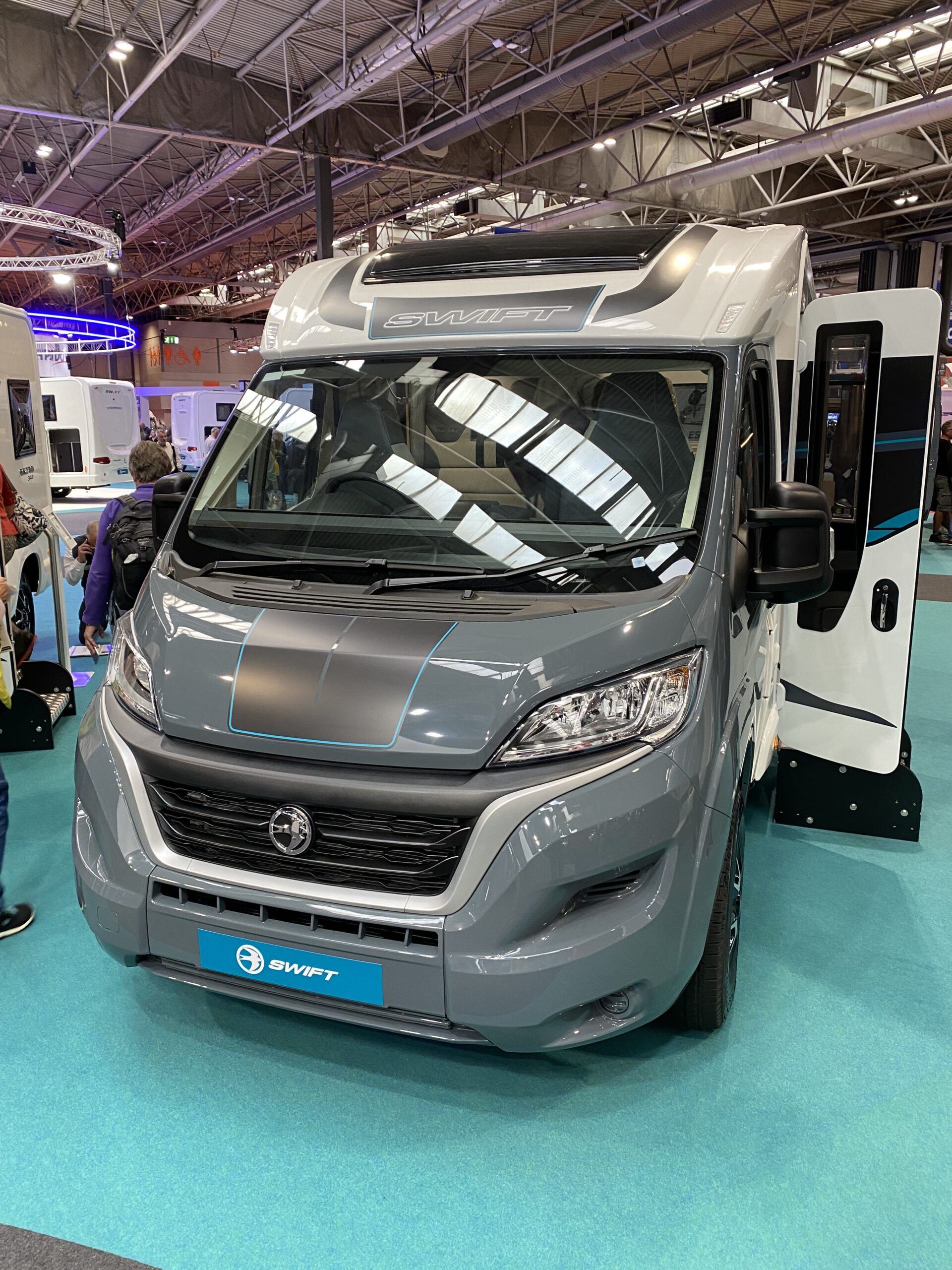 Swift Ascari 372