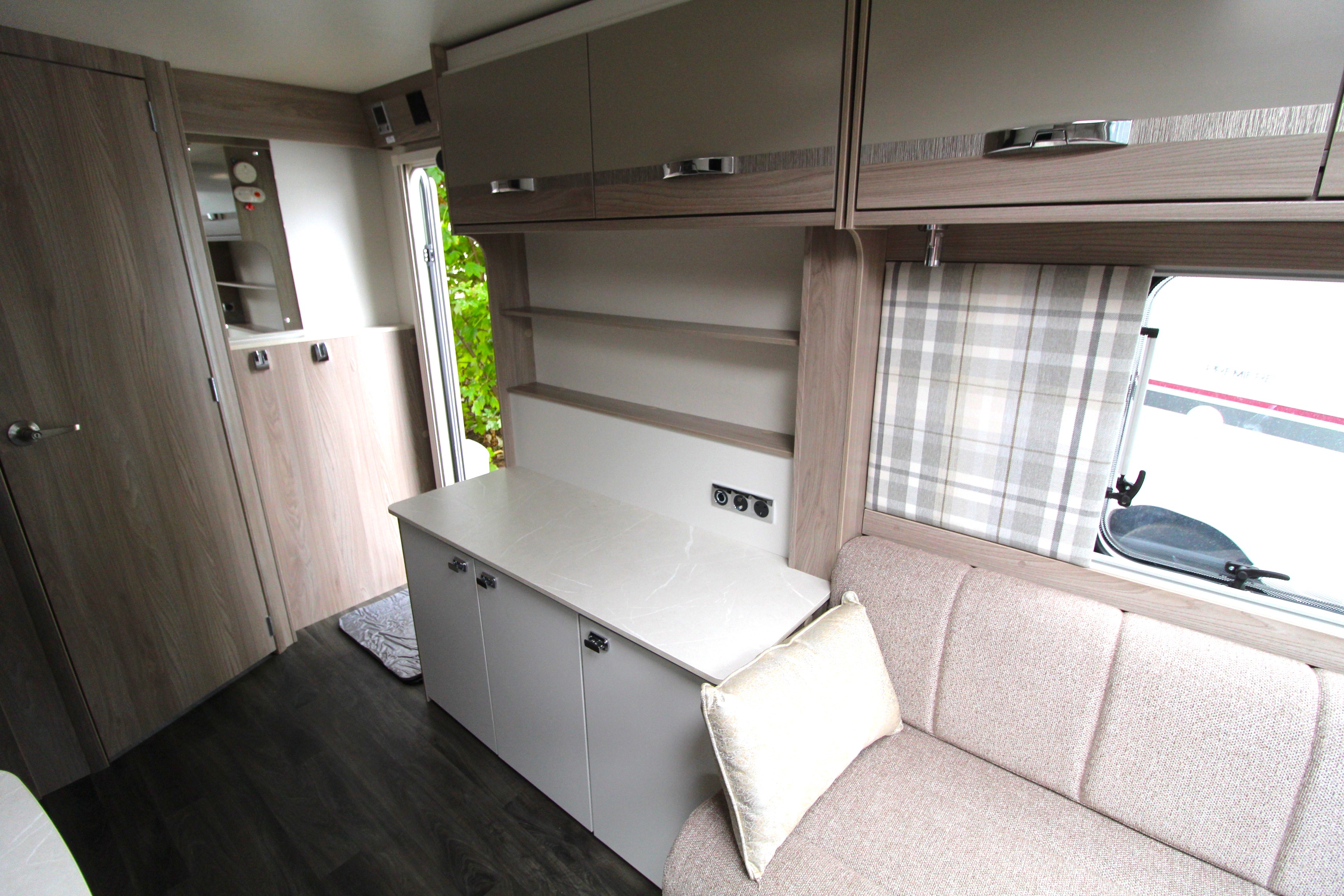 2011 Swift Challenger 480
