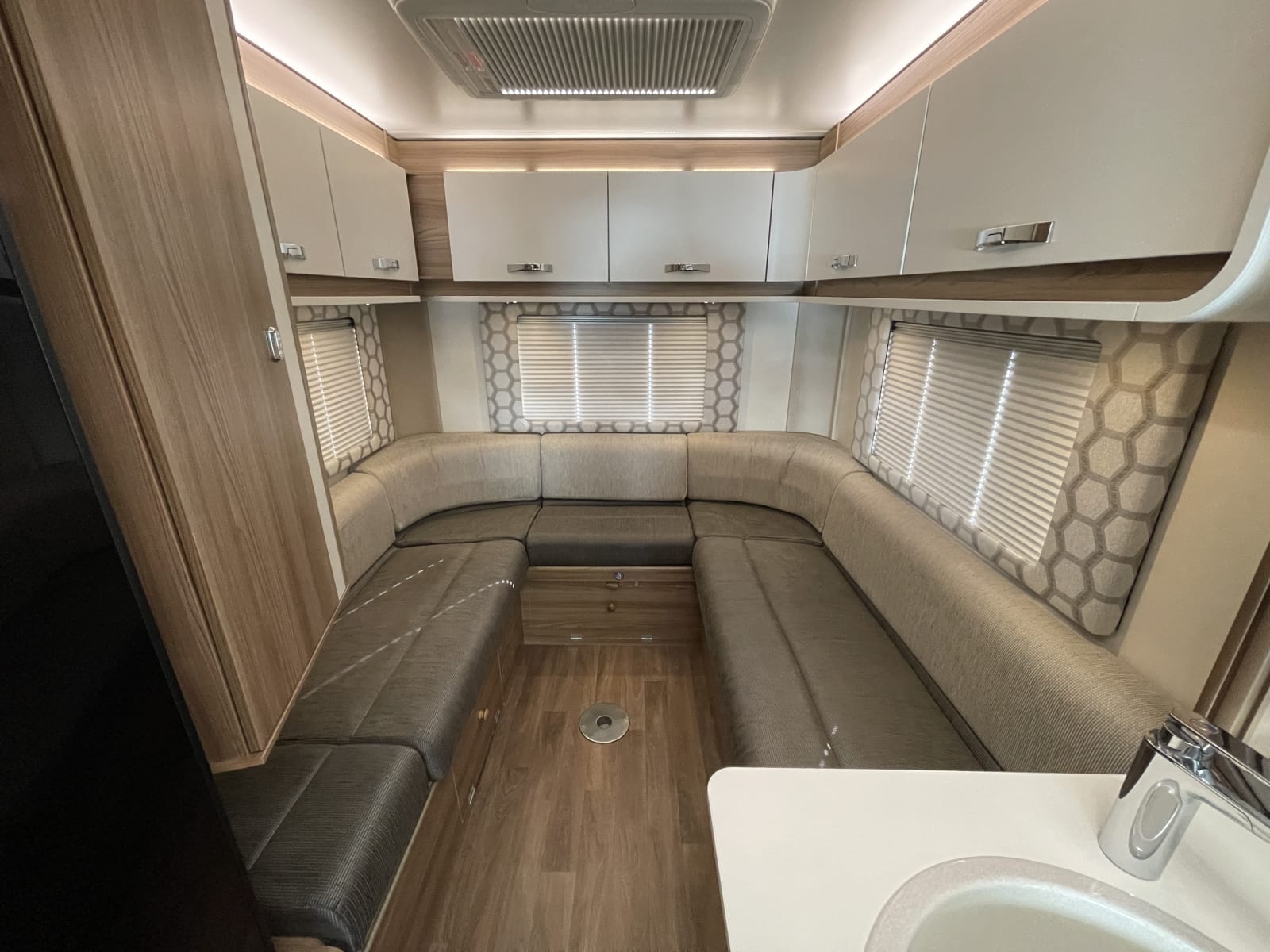 2019 Swift Escape 2-Berth Motorhome with End-Washroom