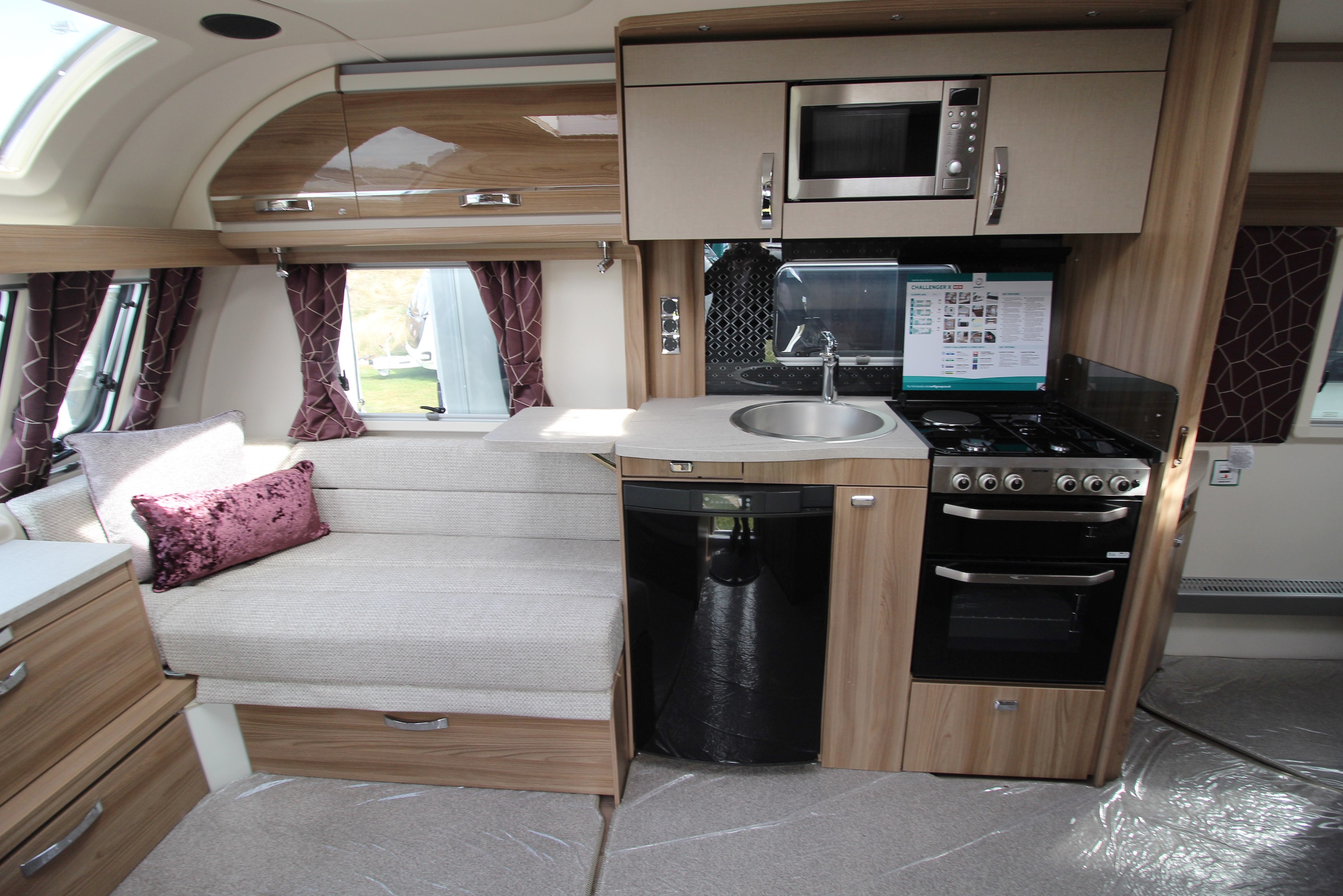 Swift Challenger X880 / 4