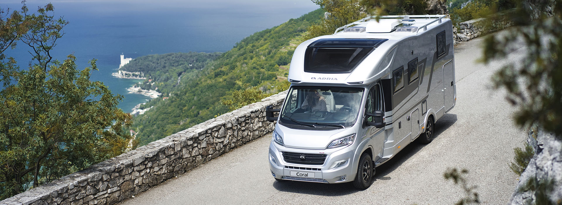 Adria Coral 670