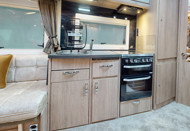 Auto-Sleeper Broadway FB- 2019 Motorhome