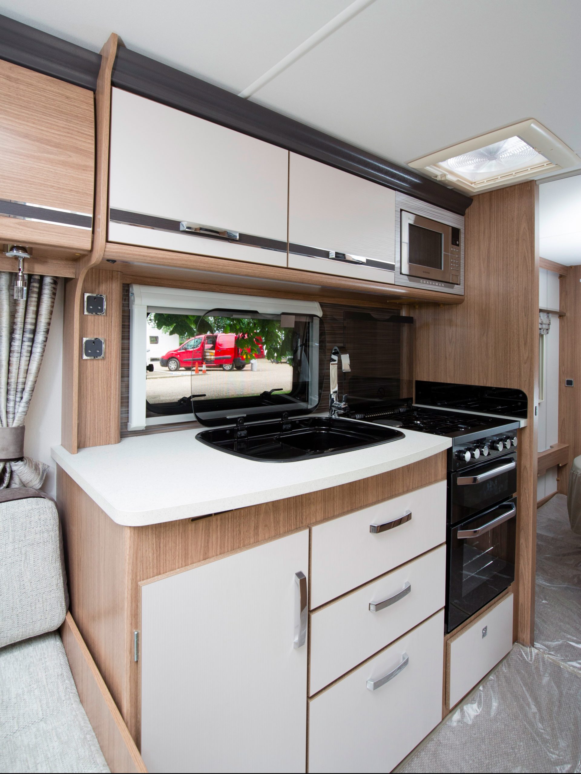 COACHMAN LASER 665