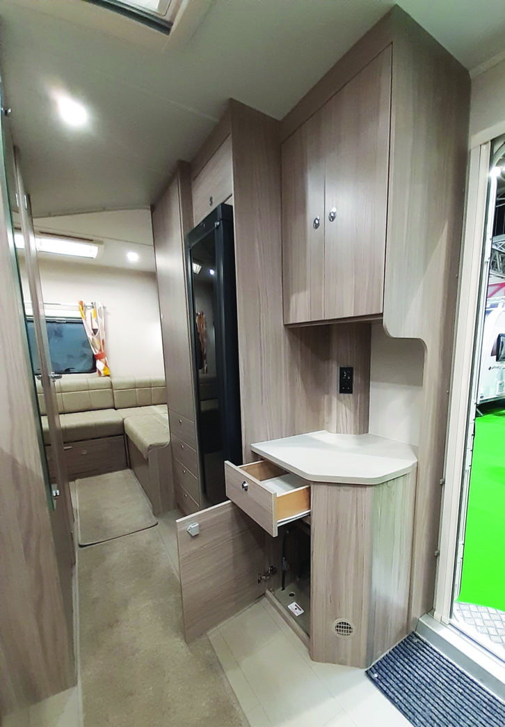 Xplore 585