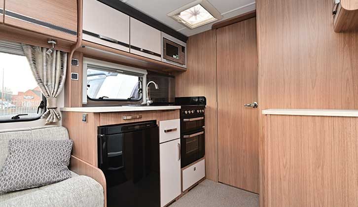 COACHMAN VIP 545