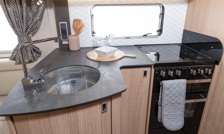 2022 Auto-Trail Comanche