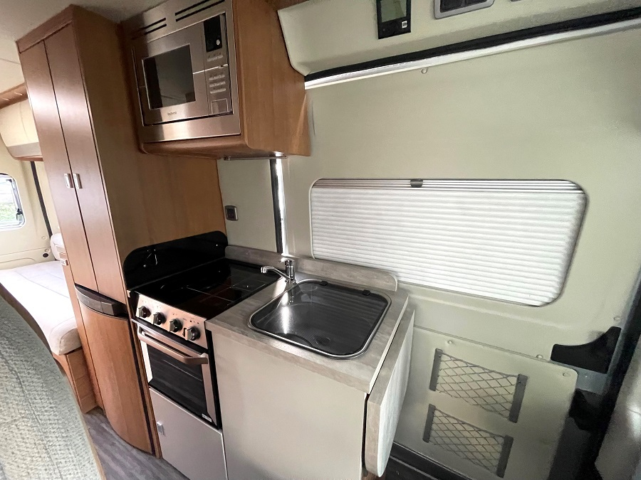 Auto-Trail V-Line 636 SE 140BHP (2024) 2-Berth Rear-Lounge Campervan