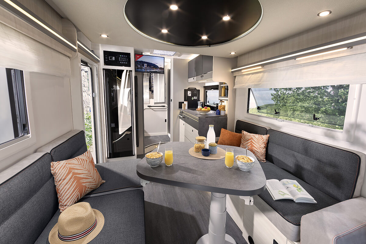 2024 Chausson 640 New 4-Berth Motorhome Mercedes-Benz Sprinter Base