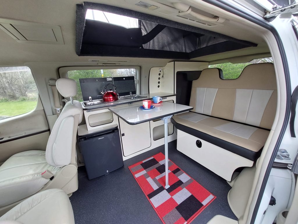 2004 Nissan Elgrand
