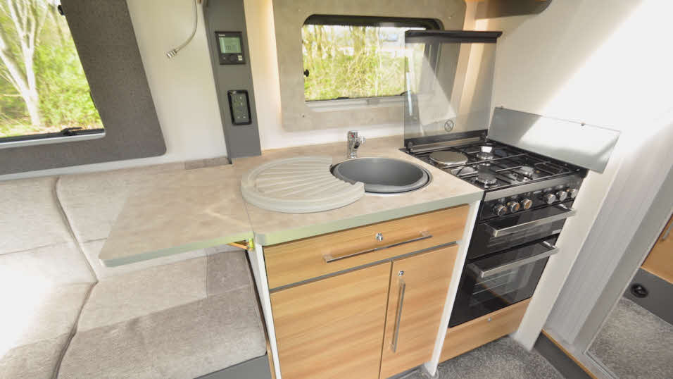 Bailey Adamo 60 2 (2000) Compact 4 Berth Motorhome