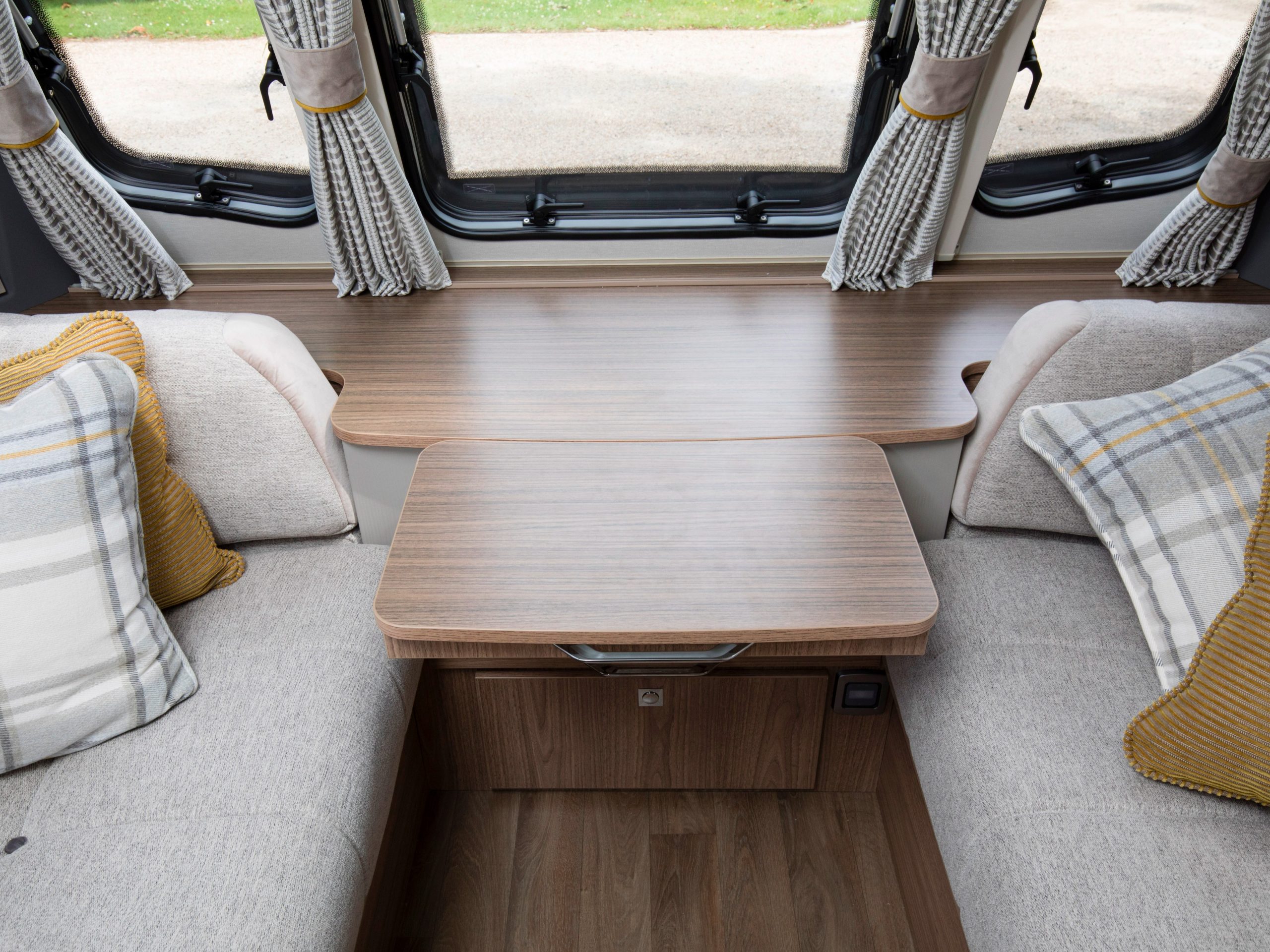 Coachman VIP 460