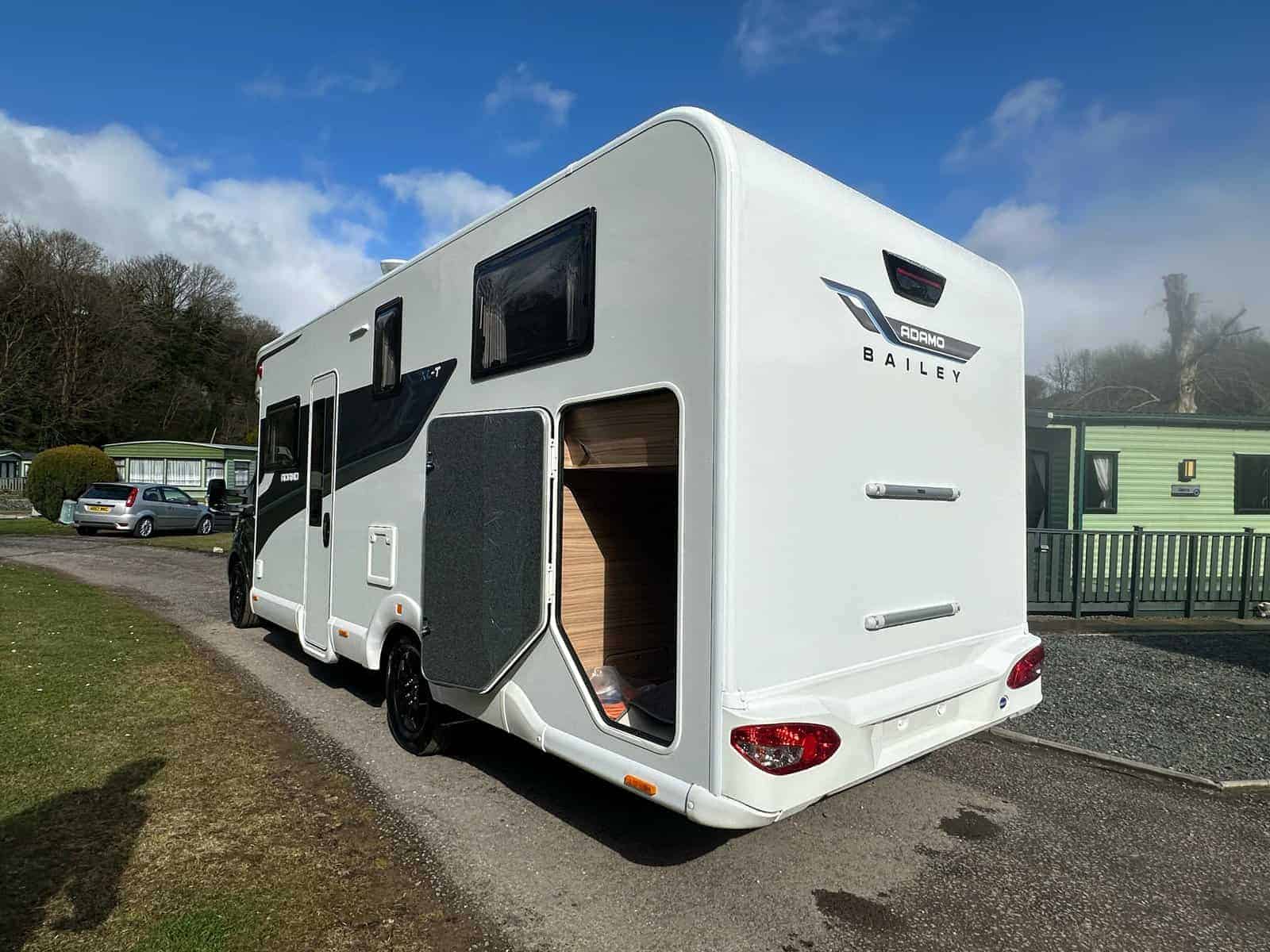 Bailey Adamo Xl T