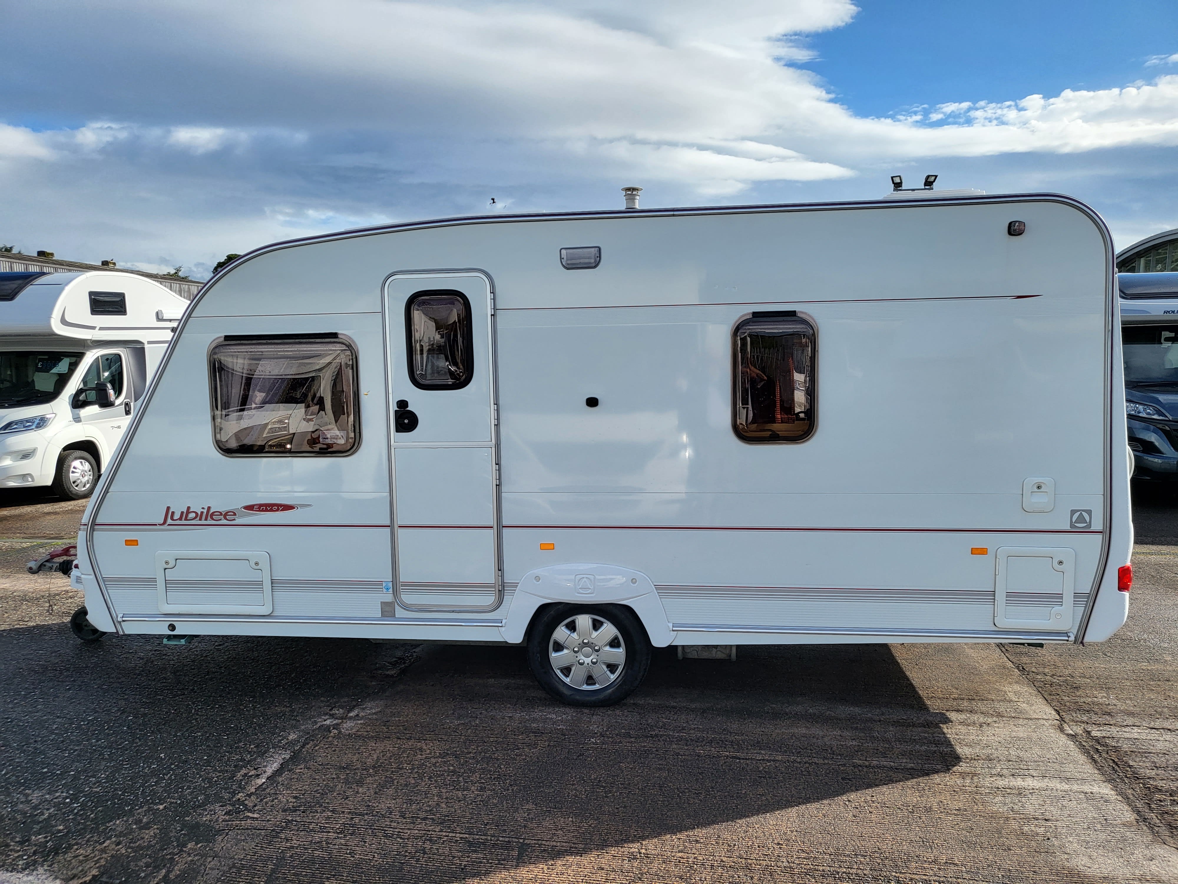 Ace Jubilee Envoy 2009 4-Berth Caravan with Fixed Bed and End-Washroom