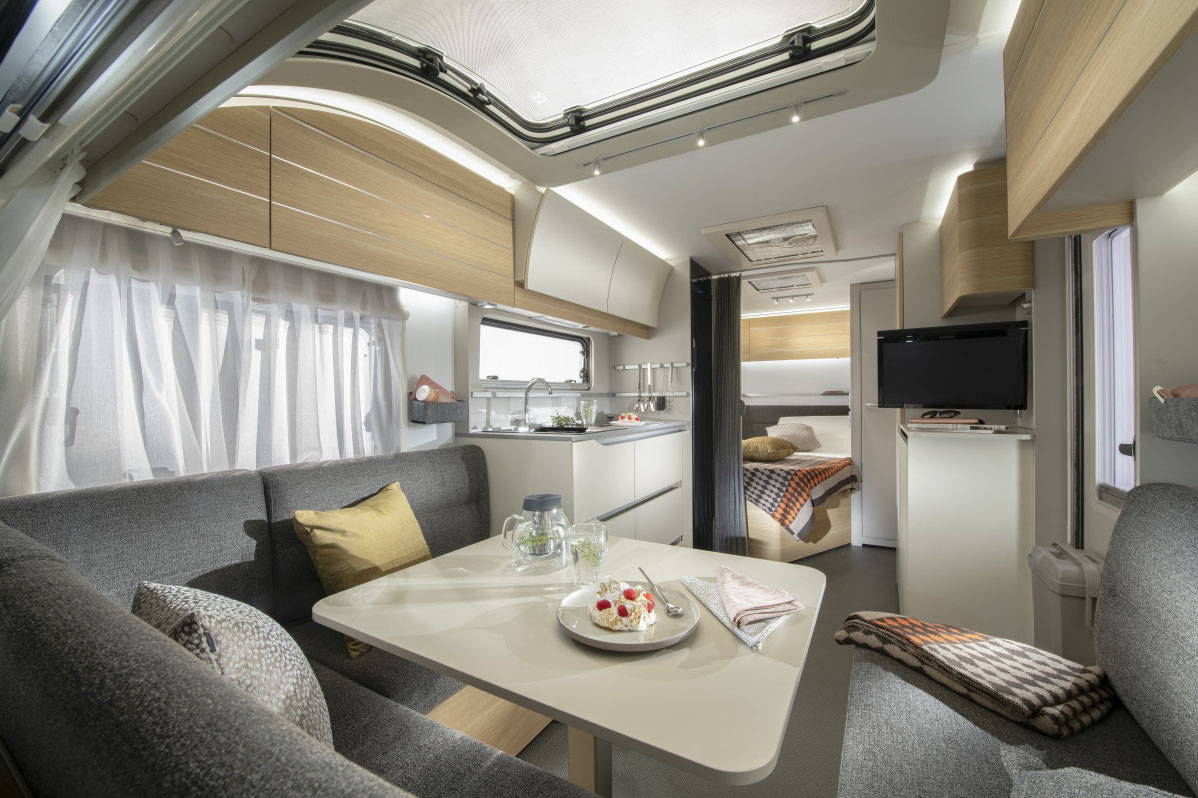 2019 Adria Adora