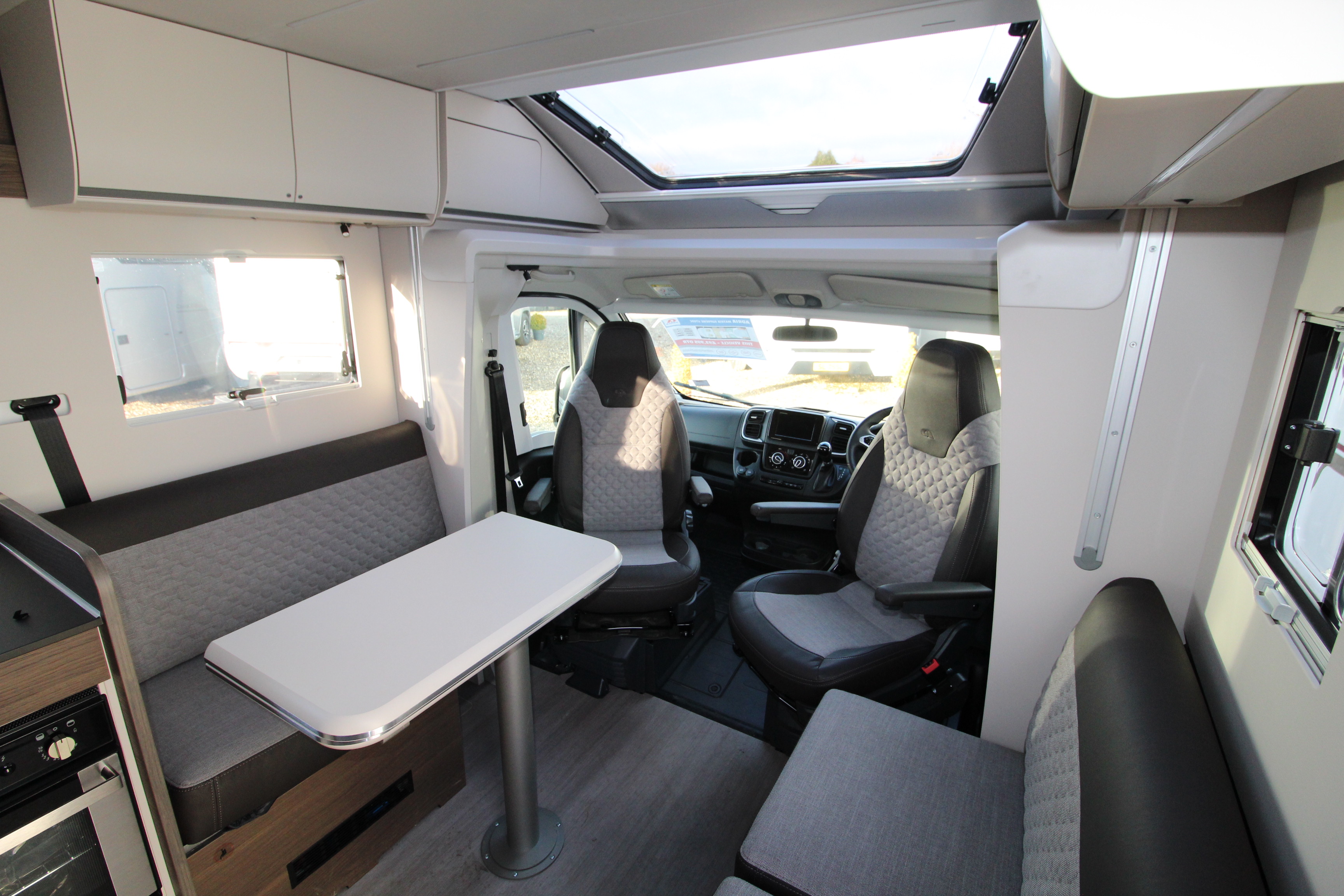 Adria Matrix Supreme 670DC