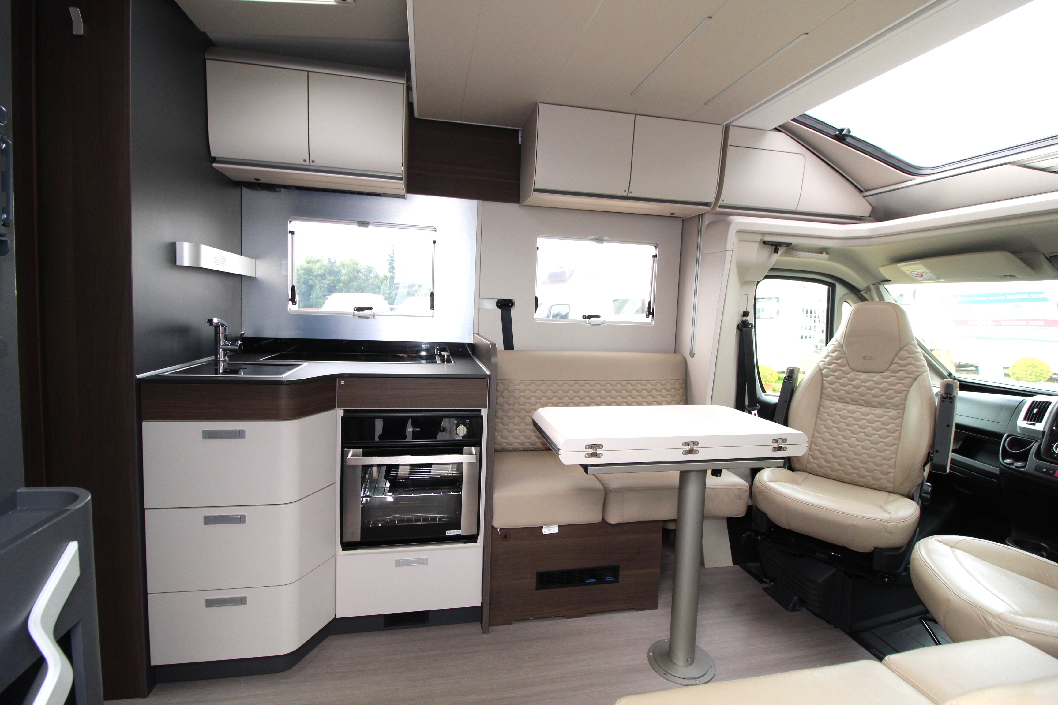 Adria Matrix Supreme 670DC