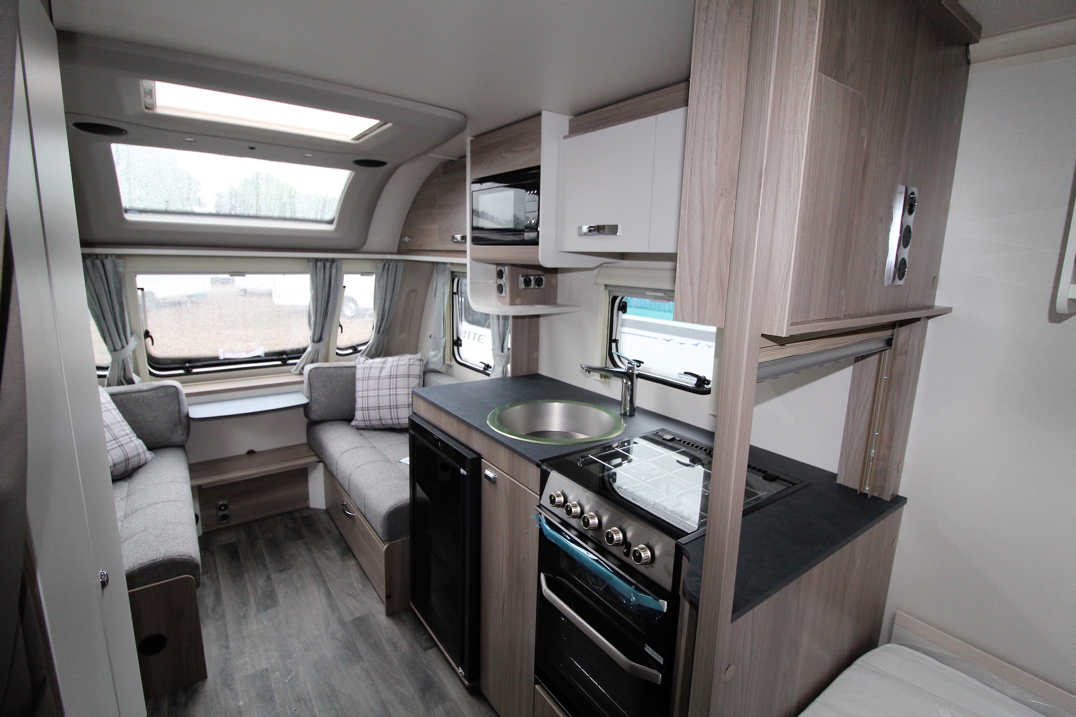 2026 Sprite Alpine 4 New 3-Berth Caravan with Fixed Bed