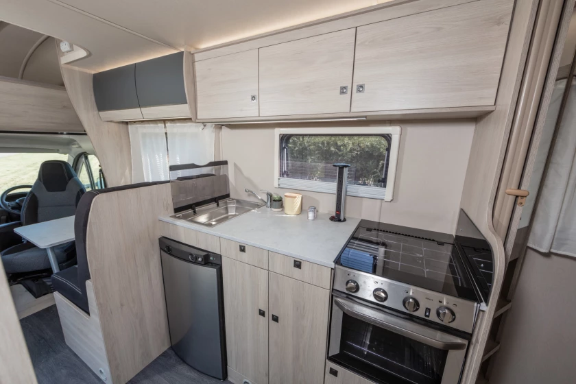 AUTOTRAIL EXPEDITION C71