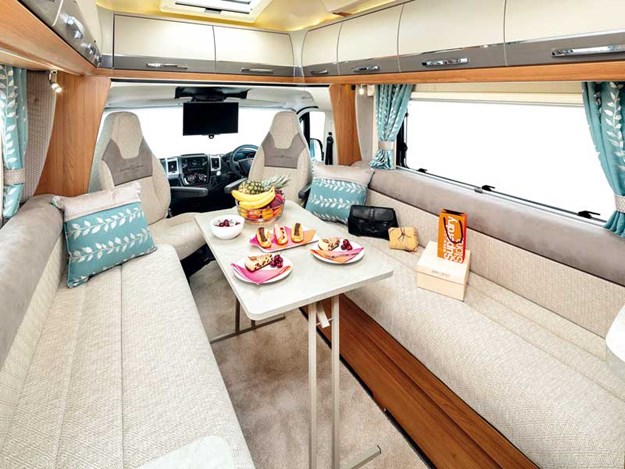 2019 Auto-Trail Comanche HB Automatic 2 Berth with Rear Island Bed