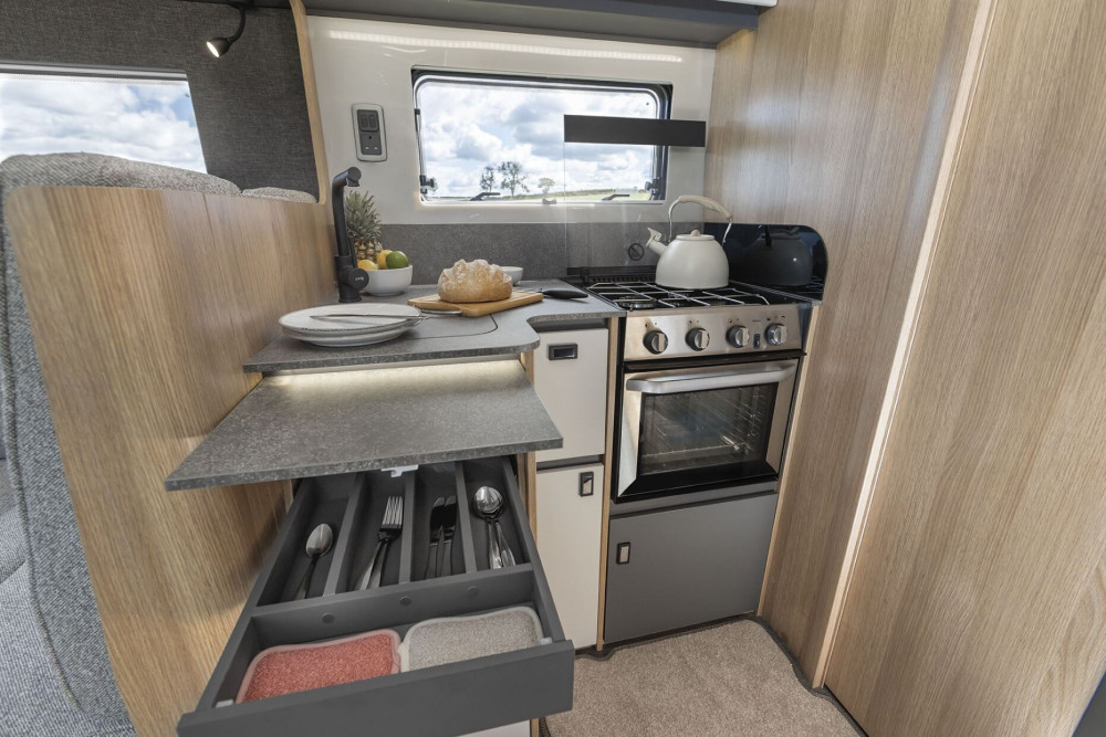 2024 Auto-Trail Excel 675B 170BHP Auto