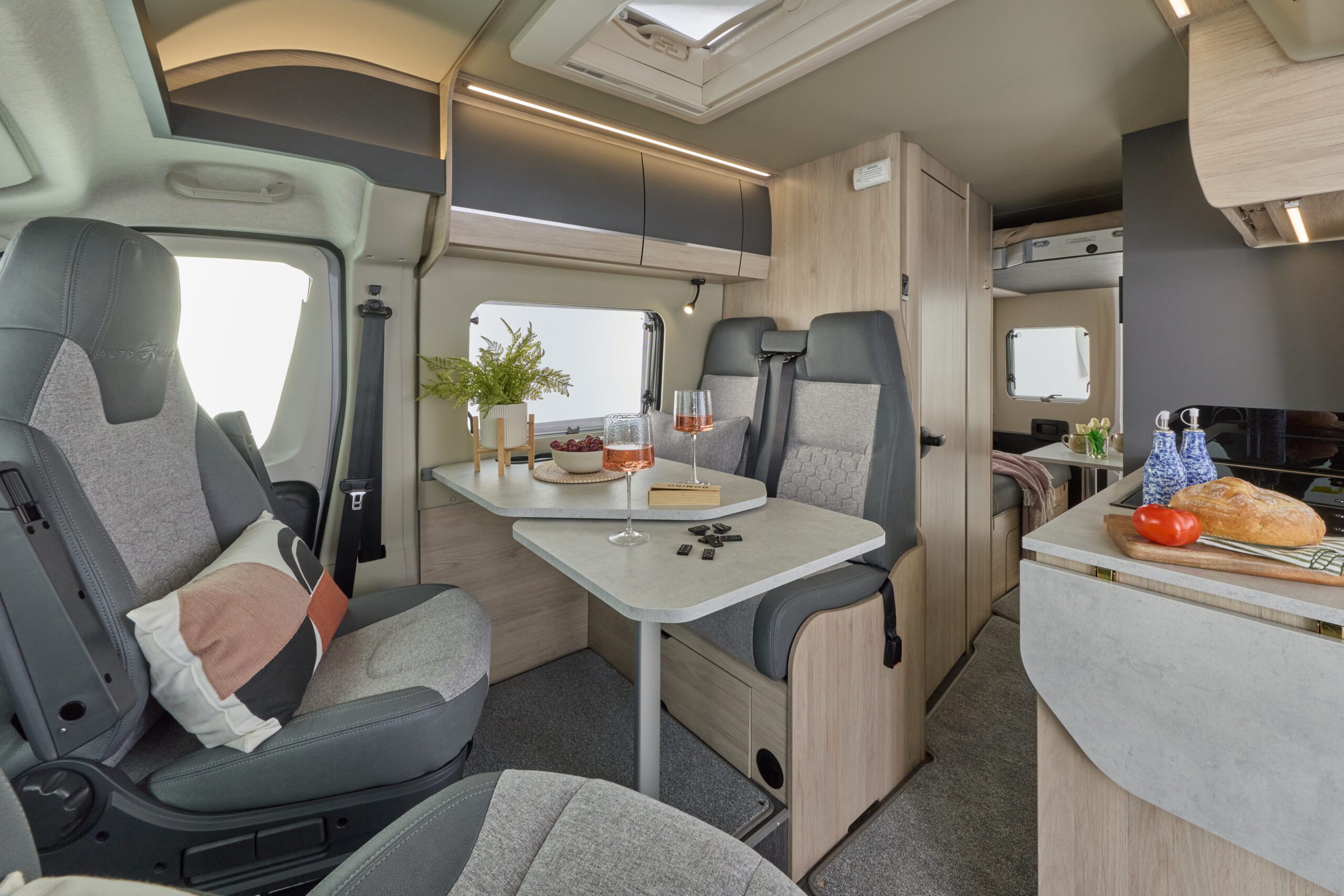 2024 Auto-Trail Expedition 66