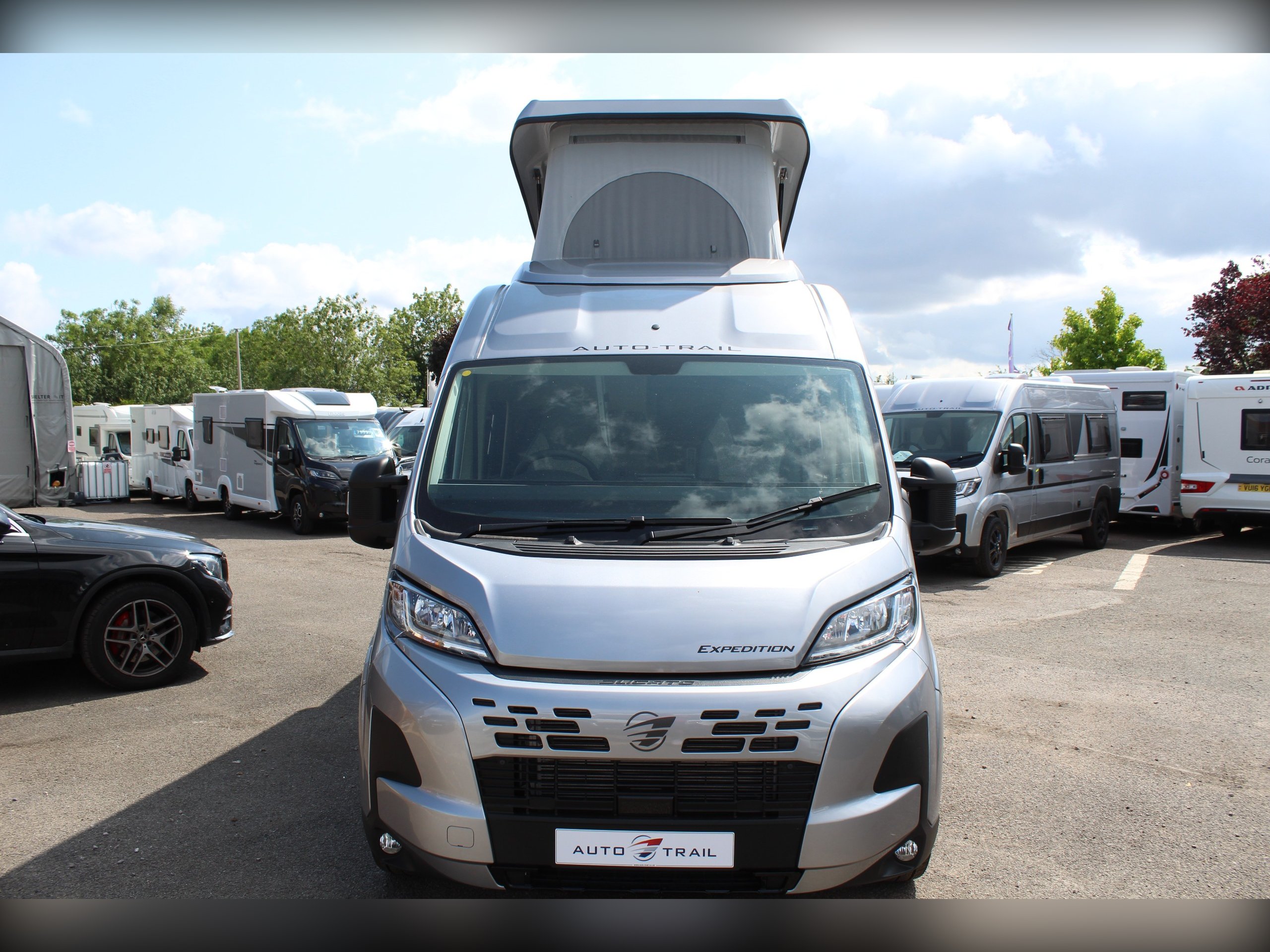 Auto-Trail Expedition 68 XL 140BHP 2024 4-Berth Manual Motorhome