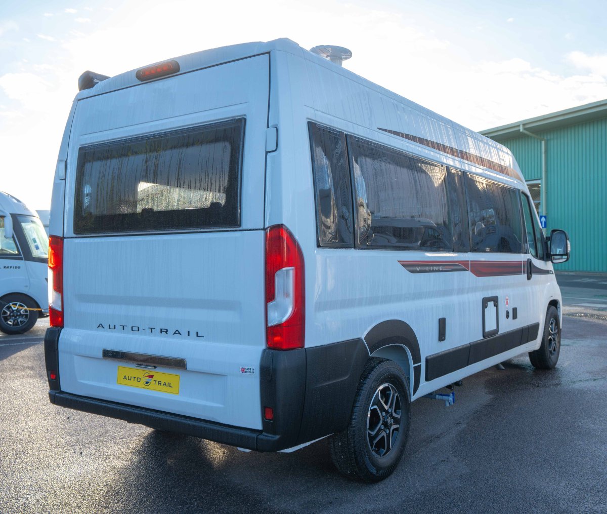 Auto-Trail V-Line 610 Sport 140BHP Auto