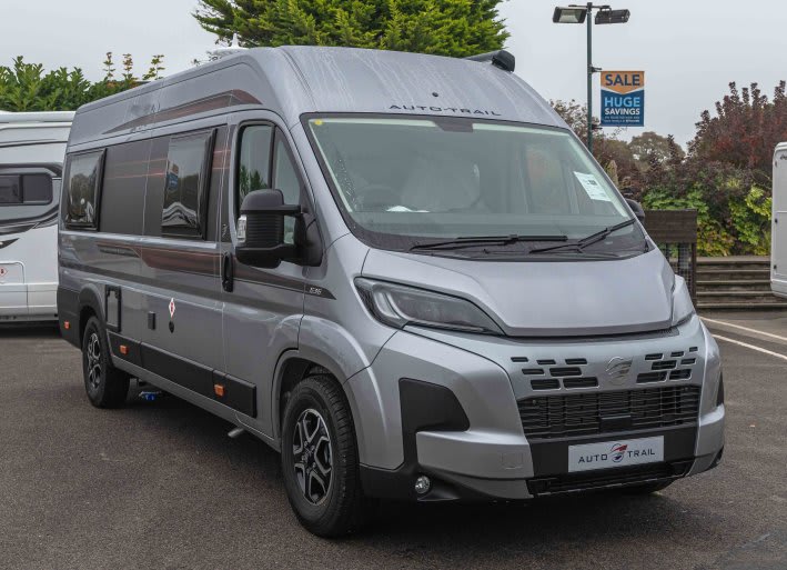 Auto-Trail V-Line 636 SE 140BHP Auto