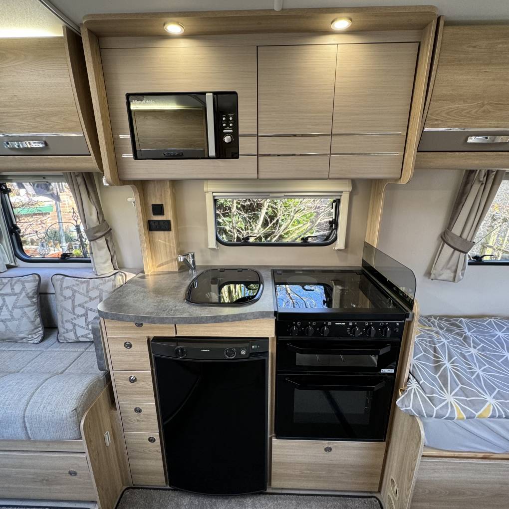 Elddis Autoquest 185