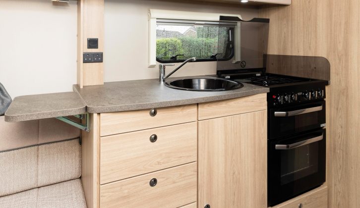 2018 Elddis Avante 860
