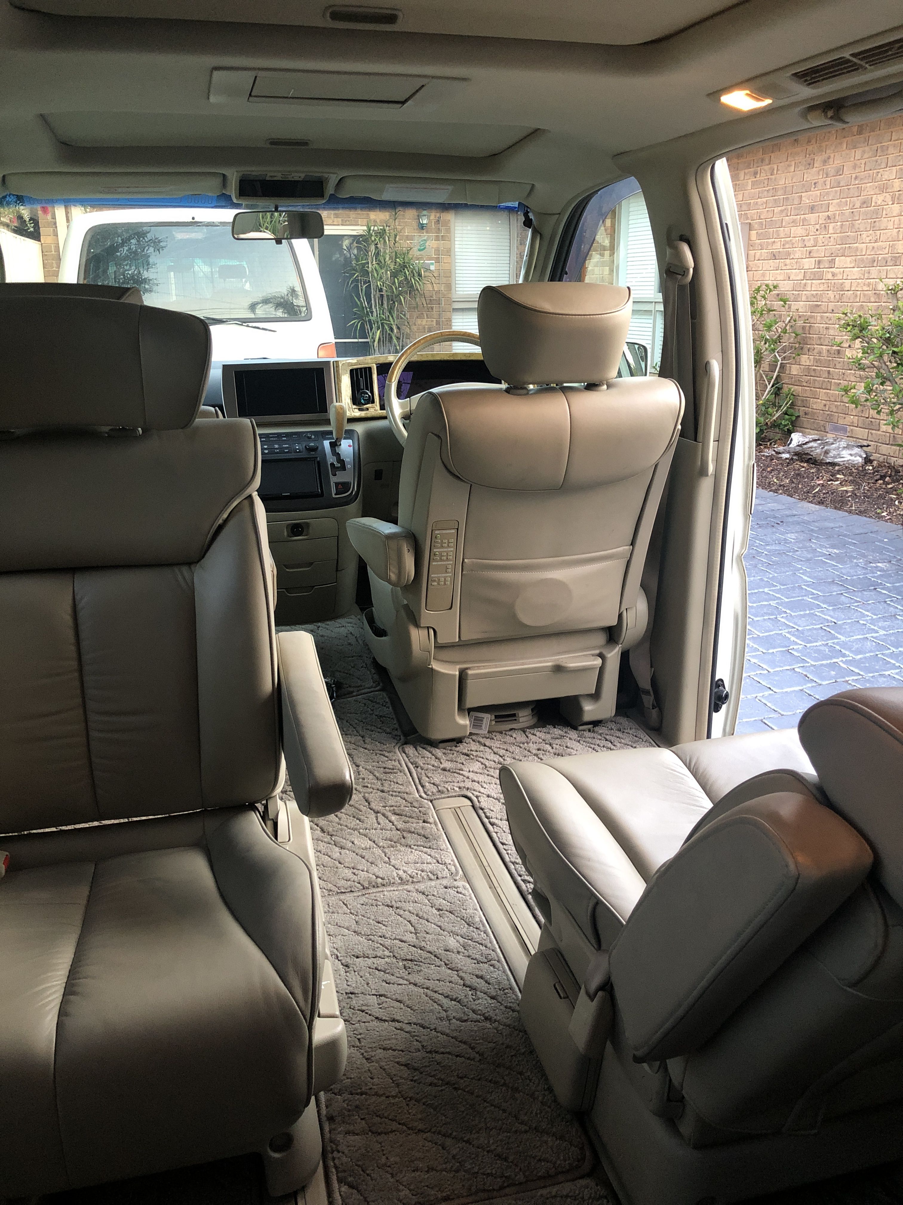 2009 Bailey Nissan Elgrand E51 Automatic Rear-Lounge Motorhome