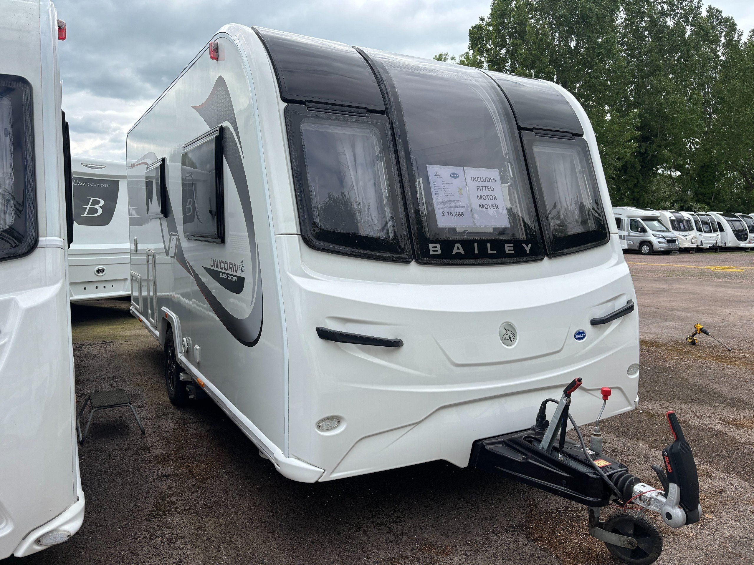 2020 Bailey Unicorn Merida BLACK EDITION