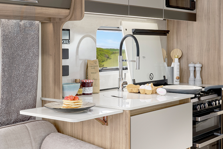 2017 Bailey Unicorn Seville 2-Berth Caravan with Motor Mover