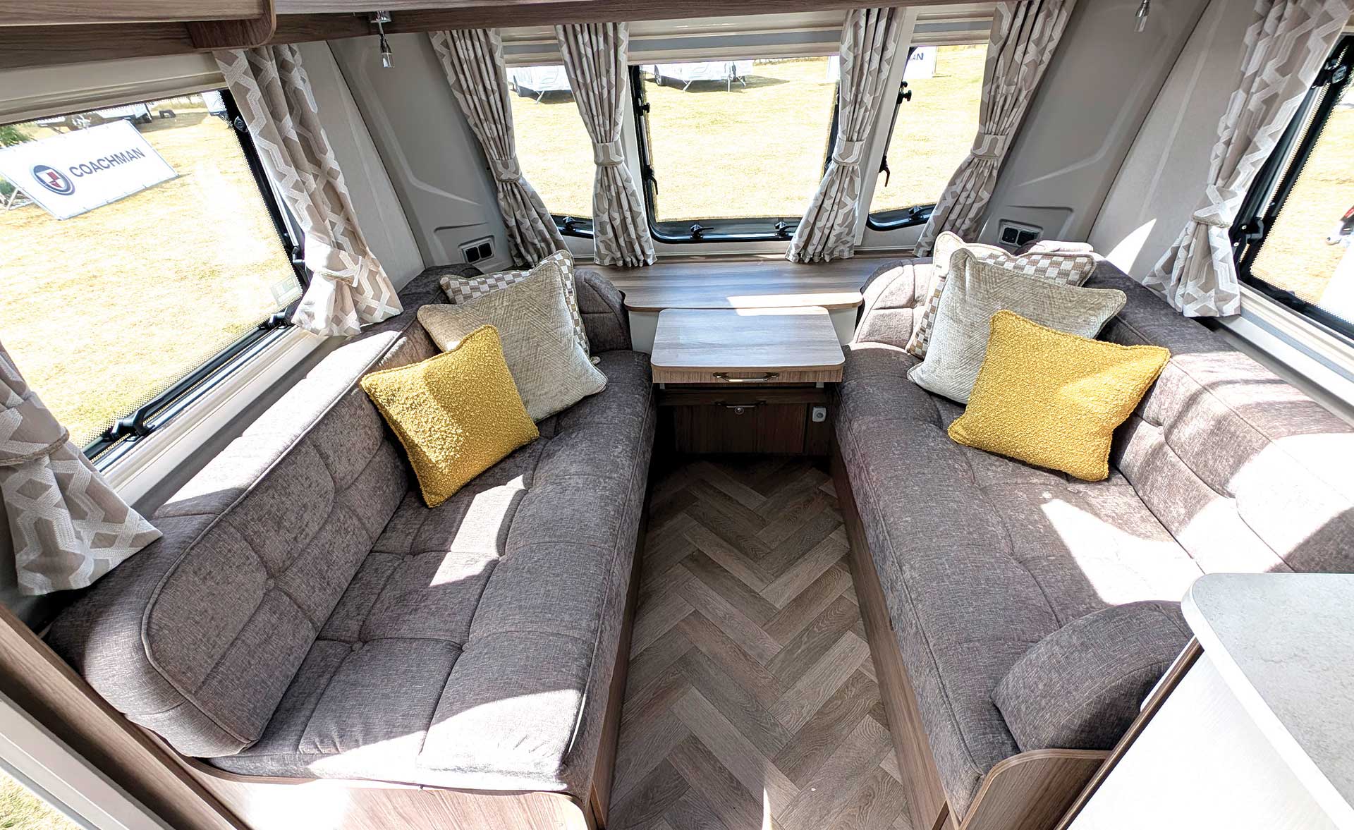 2000 Bailey VIP 565