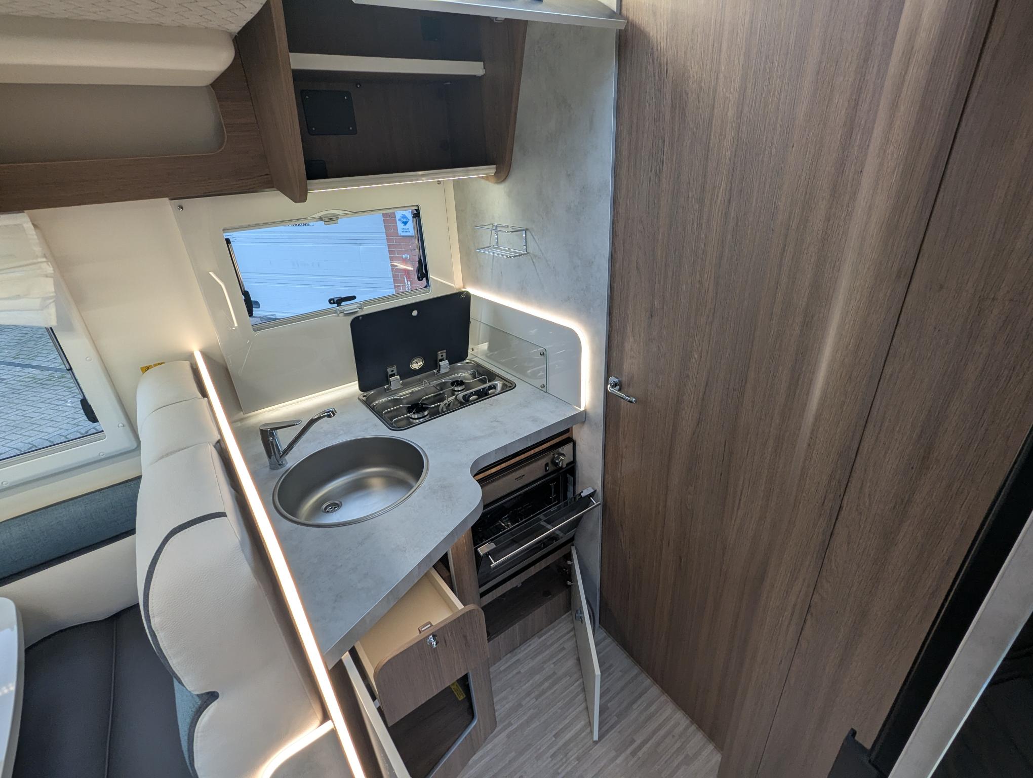 ELNAGH BARON 579