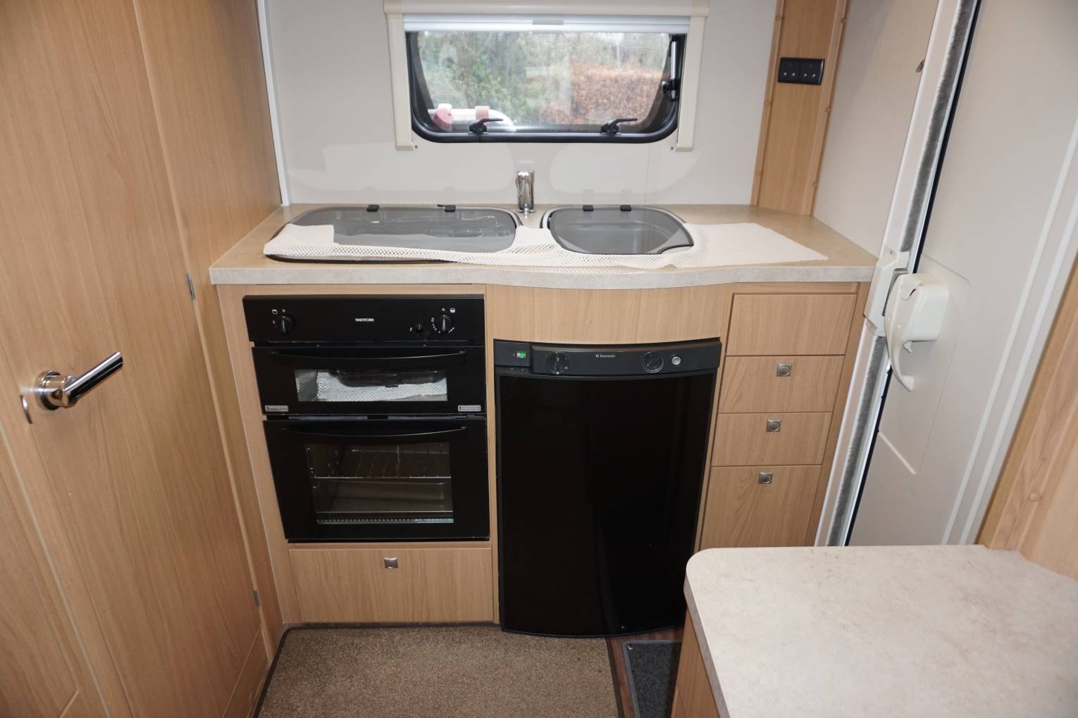 Elddis Autoquest 130 2.2 HDi 333 Chassis Cab 2dr Diesel Manual FWD L2 (110 bhp)