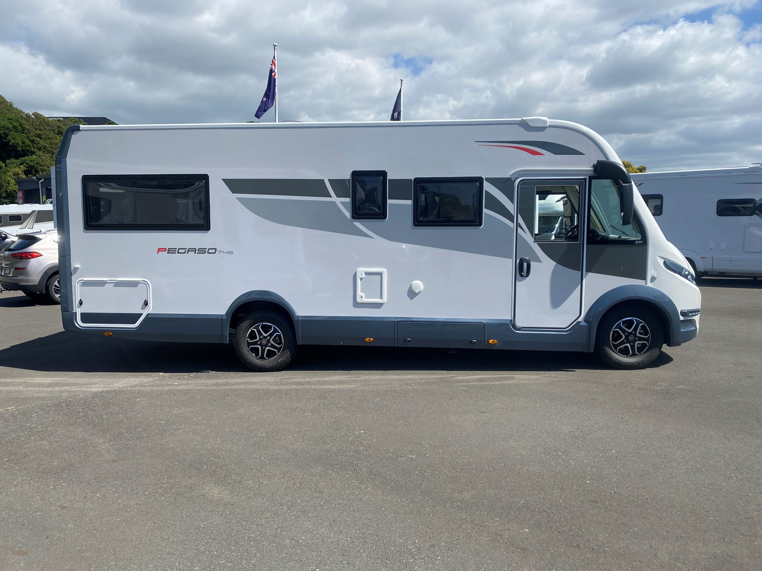 Roller Team Pegaso 745