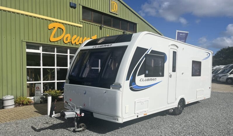 Lunar Clubman ES 2013 Used 3 Berth Caravan with End Washroom
