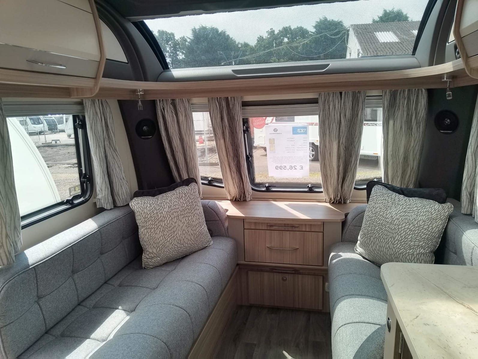 COACHMAN ACADIA 575