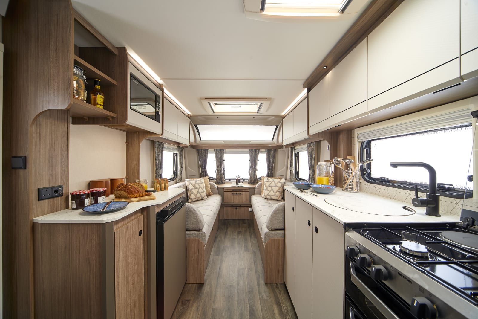 COACHMAN ACADIA 675 XTRA