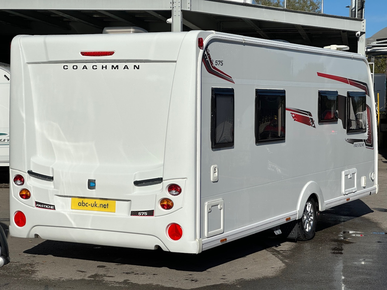 Coachman Pastiche 575