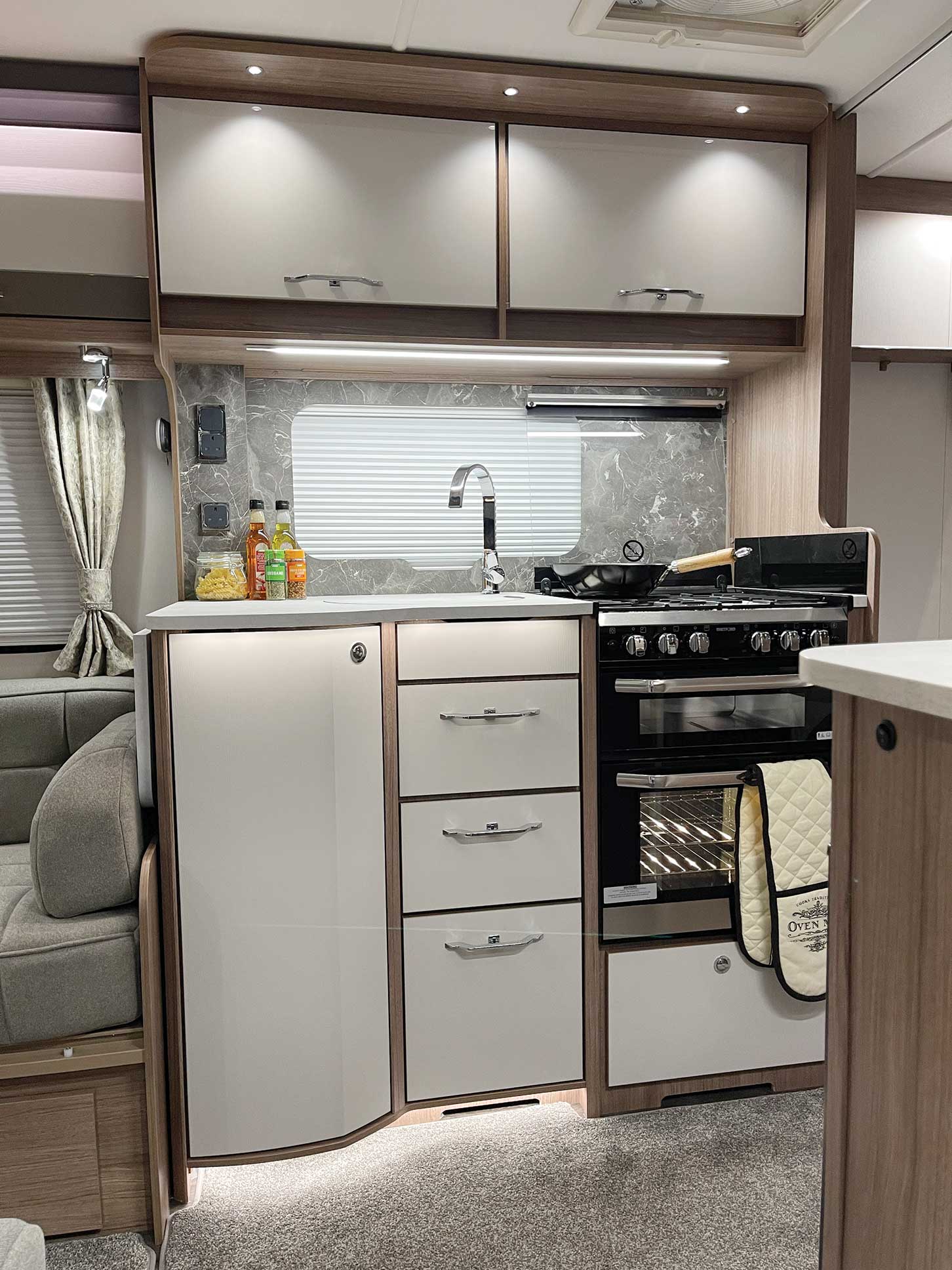 2026 Coachman Vip 575