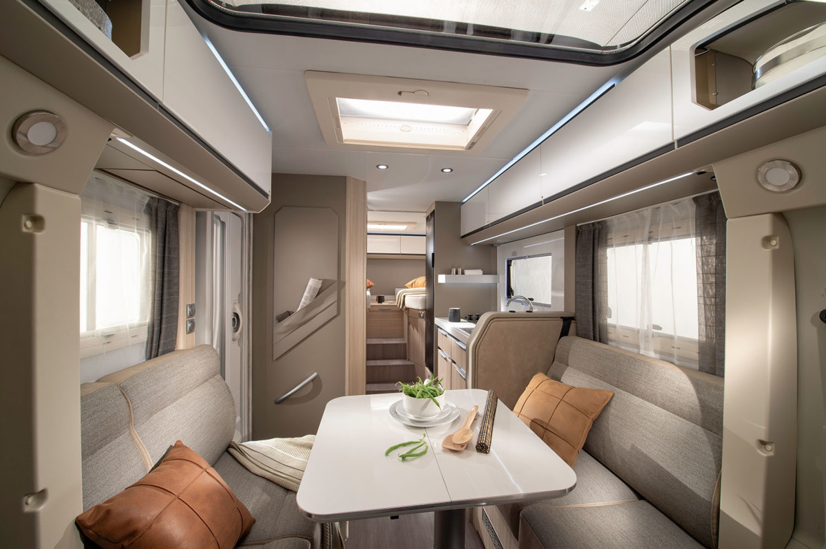 Adria Compact Supreme DL 140BHP