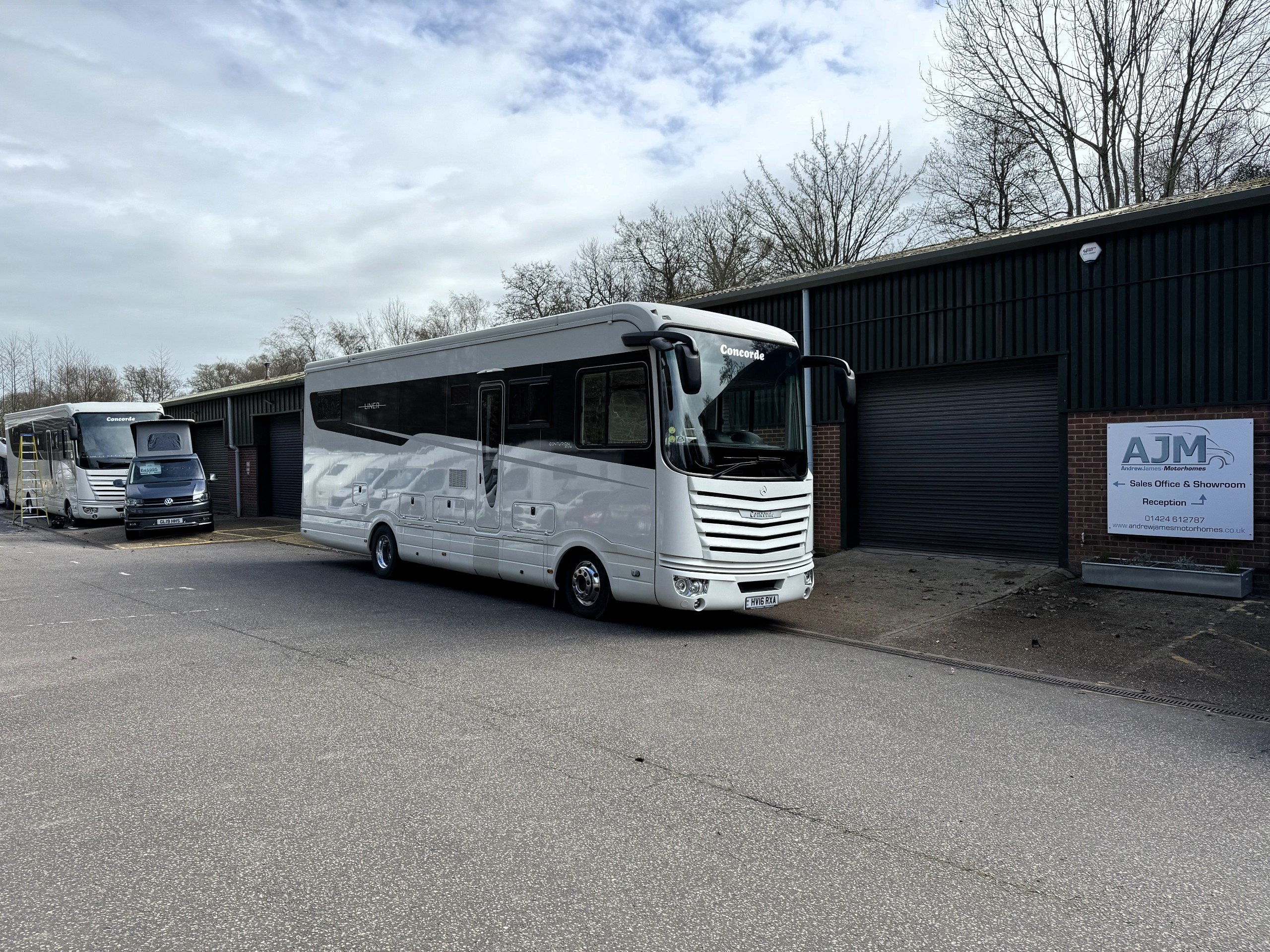2016 Concorde Liner Centurion 990G