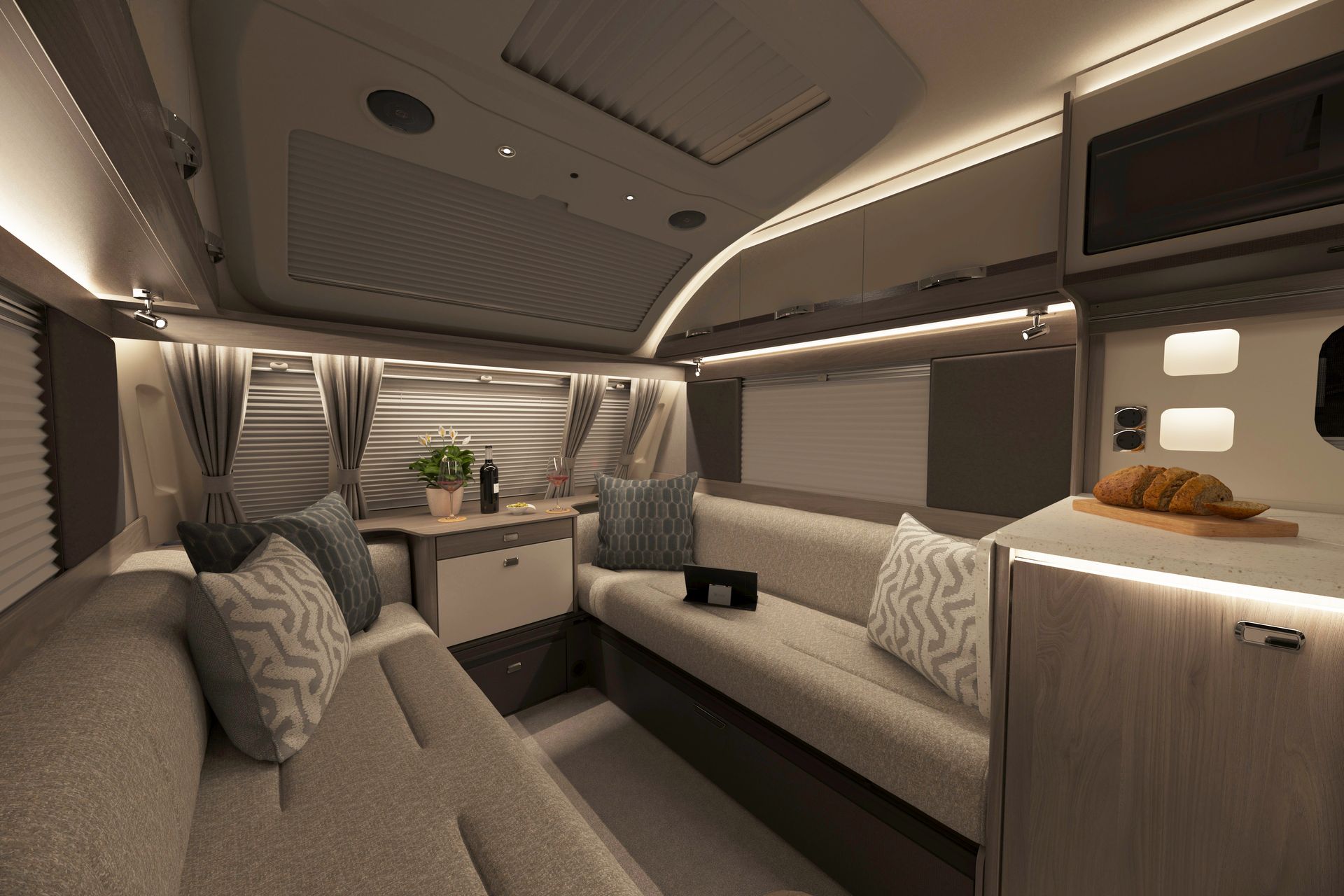 2026 Swift Conqueror Grande 650L